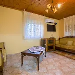 Eva's House