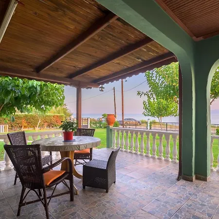 Eva's House בית נופש Dikella