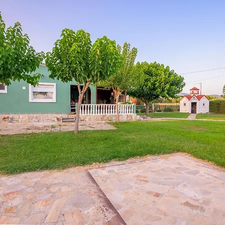 בית נופש Eva's House Dikella